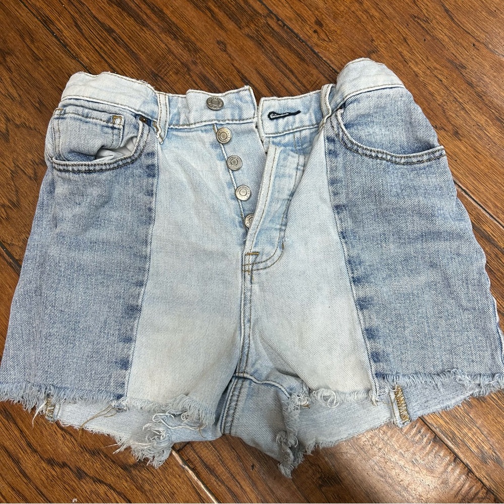 Pacsun‎ high rise patchwork icon short
